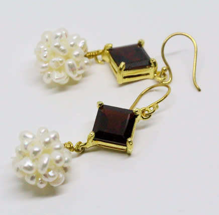 ELEGANT MOZAMBICAN NATURAL GARNET & PEARL CLUSTER GOLD-HUED STERLING SILVER DROP & DANGLE EARRINGS