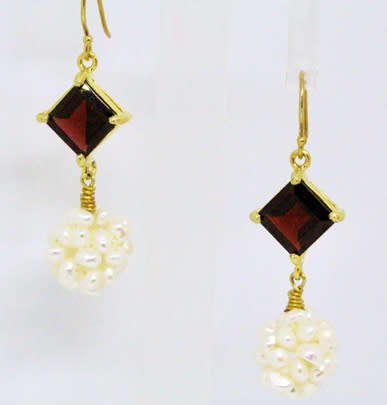 ELEGANT MOZAMBICAN NATURAL GARNET & PEARL CLUSTER GOLD-HUED STERLING SILVER DROP & DANGLE EARRINGS