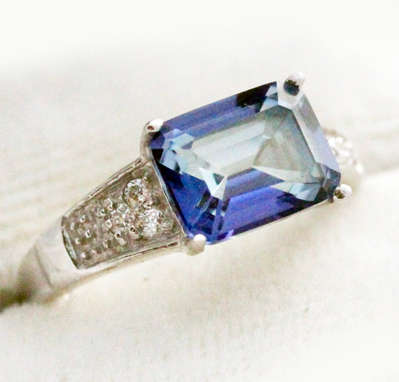 STRIKING NATURAL QUARTZ STERLING SILVER RING CUBIC ZIRCONIA ACCENTS DEEP 'TANZANITE' BLUE COLOUR