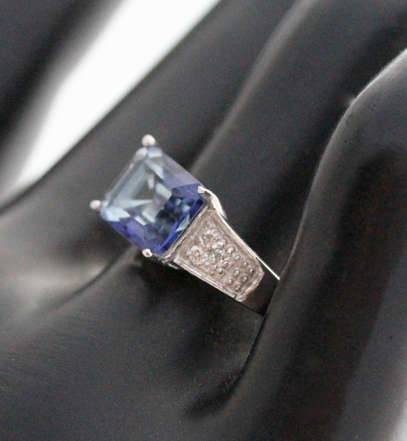 STRIKING NATURAL QUARTZ STERLING SILVER RING CUBIC ZIRCONIA ACCENTS DEEP 'TANZANITE' BLUE COLOUR