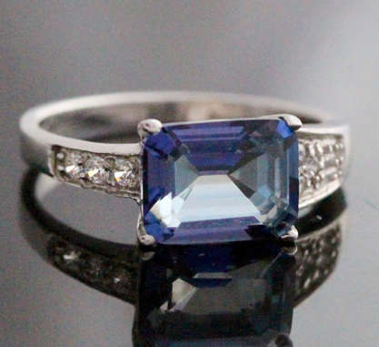 STRIKING NATURAL QUARTZ STERLING SILVER RING CUBIC ZIRCONIA ACCENTS DEEP 'TANZANITE' BLUE COLOUR