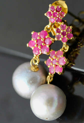 STRIKING GOLD-HUED STERLING SILVER FLORAL DROP & DANGLE EARRINGS WITH RUBIES AND A BAROQUE PEARL