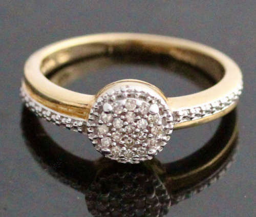 9ct YELLOW and WHITE GOLD DIAMOND RING. 19 SINGLE-CUT DIAMONDS. SOUTH AFRICAN. JEWELLER CERT R7`500