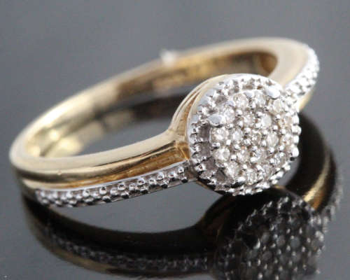 9ct YELLOW and WHITE GOLD DIAMOND RING. 19 SINGLE-CUT DIAMONDS. SOUTH AFRICAN. JEWELLER CERT R7`500