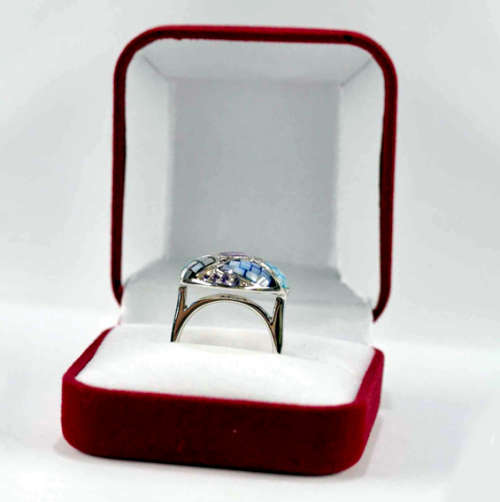 EYE-CATCHING LARGE DOMED REAL MOTHER OF PEARL STERLING SILVER RING. GORGEOUS COLOURS