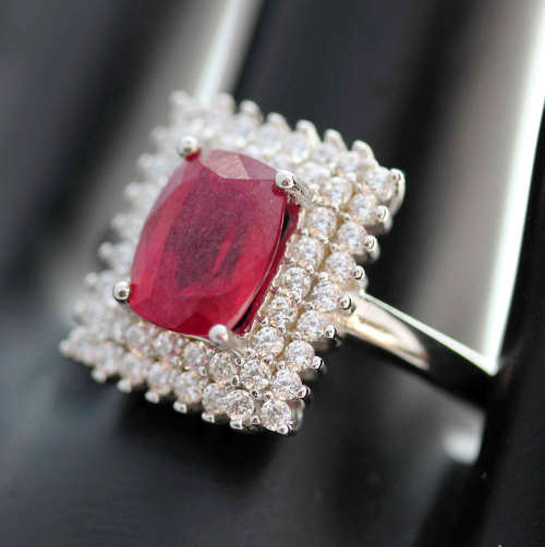 RASPBERRY RUBY AND STERLING SILVER GEOMETRIC DESIGN RING. LARGE!