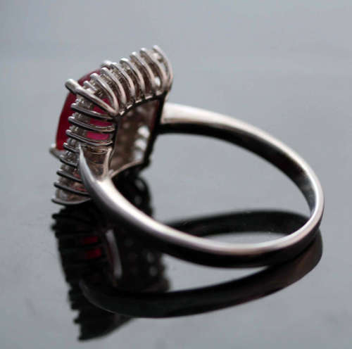 RASPBERRY RUBY AND STERLING SILVER GEOMETRIC DESIGN RING. LARGE!