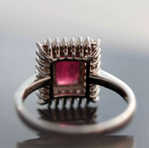 RASPBERRY RUBY AND STERLING SILVER GEOMETRIC DESIGN RING. LARGE!