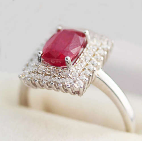 RASPBERRY RUBY AND STERLING SILVER GEOMETRIC DESIGN RING. LARGE!