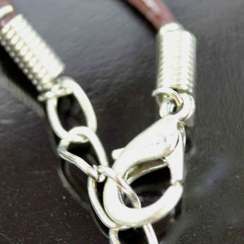 STRIKING LARGE VINTAGE SOLID STERLING SILVER PENDANT WITH  NATURAL AMBER & AMETHYST. LEATHER THONG