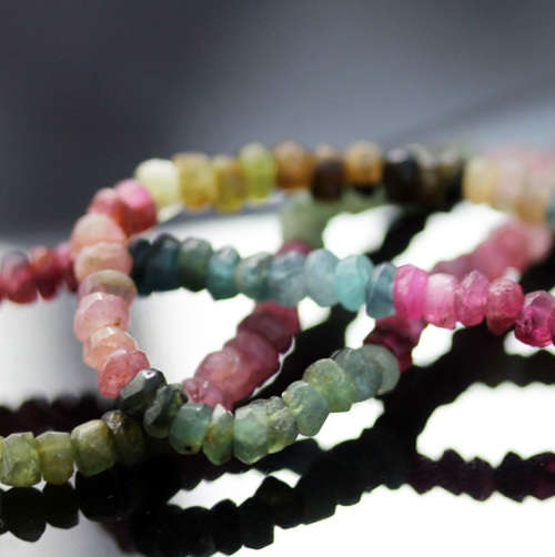 40CM SINGLE STRAND ALL-NATURAL MULTICOLOURED TOURMALINE BEAD NECKLACE WITH STERLING SILVER CLASP