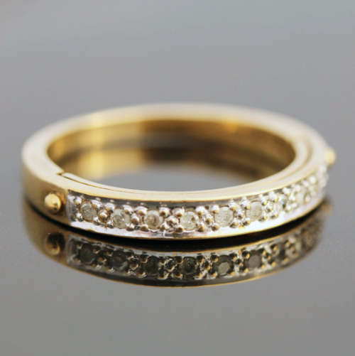 COLLECTABLE VINTAGE DIAMOND, 9CT YELLOW & WHITE GOLD RING. HINGED SECRET "I LOVE YOU" INNER BAND!