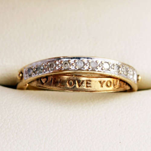 COLLECTABLE VINTAGE DIAMOND, 9CT YELLOW & WHITE GOLD RING. HINGED SECRET "I LOVE YOU" INNER BAND!