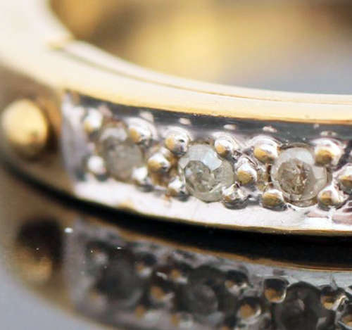 COLLECTABLE VINTAGE DIAMOND, 9CT YELLOW & WHITE GOLD RING. HINGED SECRET "I LOVE YOU" INNER BAND!