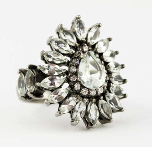 MAGNIFICENT LARGE AND DRAMATIC 2,33 carats GREEN AMETHYST SOLID STERLING SILVER DRESS RING. 925