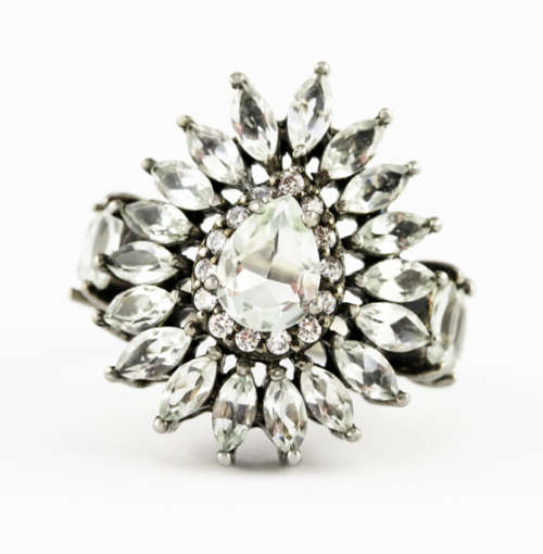 MAGNIFICENT LARGE AND DRAMATIC 2,33 carats GREEN AMETHYST SOLID STERLING SILVER DRESS RING. 925