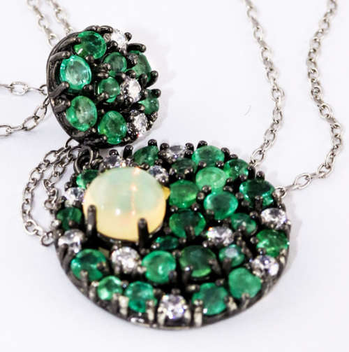 EMERALD PENDANT WITH A FIRE OPAL CABOCHON SOLID STERLING SILVER PENDANT & 46CM CHAIN