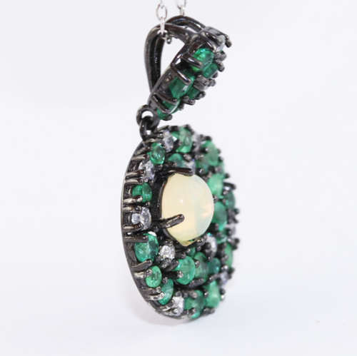 EMERALD PENDANT WITH A FIRE OPAL CABOCHON SOLID STERLING SILVER PENDANT & 46CM CHAIN