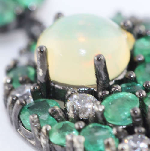 EMERALD PENDANT WITH A FIRE OPAL CABOCHON SOLID STERLING SILVER PENDANT & 46CM CHAIN