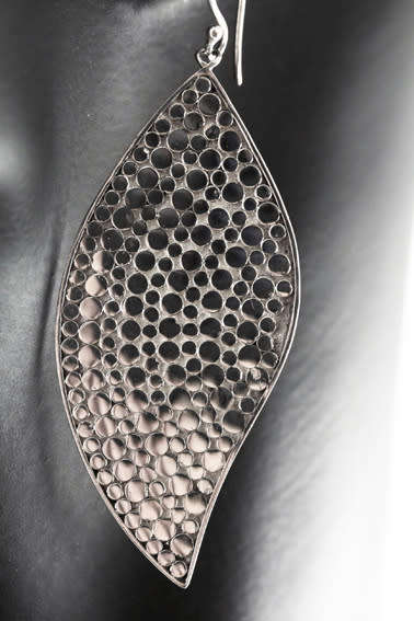 ELEGANT LONG (66mm) SOLID STERLING SILVER HANDCRAFTED HAMMERED FINISH EARRINGS RIVER-PEBBLE DESIGN