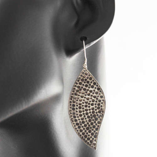ELEGANT LONG (66mm) SOLID STERLING SILVER HANDCRAFTED HAMMERED FINISH EARRINGS RIVER-PEBBLE DESIGN