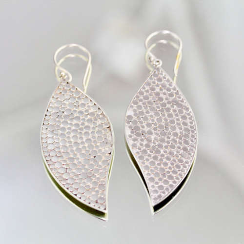 ELEGANT LONG (66mm) SOLID STERLING SILVER HANDCRAFTED HAMMERED FINISH EARRINGS RIVER-PEBBLE DESIGN