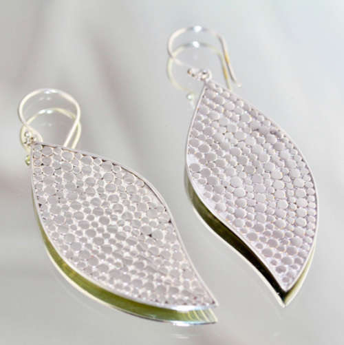 ELEGANT LONG (66mm) SOLID STERLING SILVER HANDCRAFTED HAMMERED FINISH EARRINGS RIVER-PEBBLE DESIGN