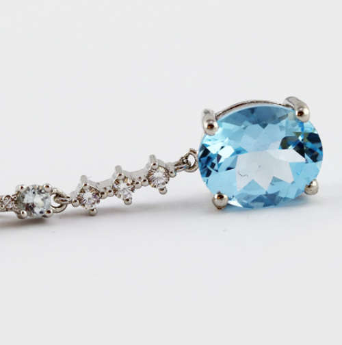 SKY BLUE 4,69 ct  NATURAL TOPAZ STERLING SILVER `T` PENDANT 44CM STERLING SILVER CHAIN