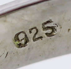 GLORIOUS 8,4 CARAT PERIDOT CLUSTER STERLING SILVER RING. 925. HEAVY!