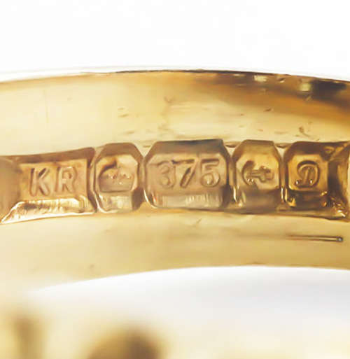 VINTAGE DETAILED NATURAL GARNET AND SILVER TOPAZ 9CT YELLOW GOLD RING JEWELLER EVALUATION R14`000