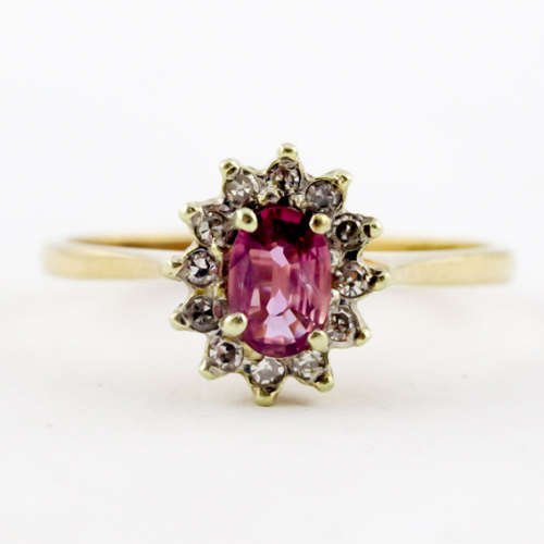 PRETTY PINK SAPPHIRE AND DIAMOND 9CT YELLOW GOLD RING. * JEWELLER EVALUATION R17`000*