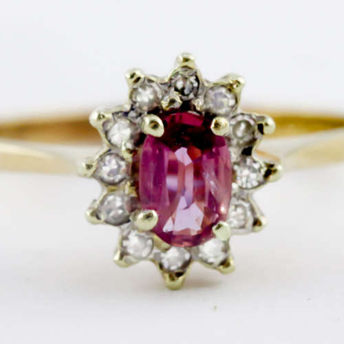 PRETTY PINK SAPPHIRE AND DIAMOND 9CT YELLOW GOLD RING. * JEWELLER EVALUATION R17`000*