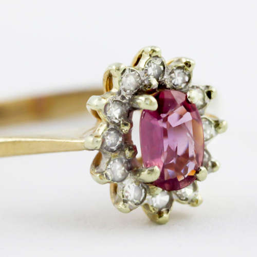 PRETTY PINK SAPPHIRE AND DIAMOND 9CT YELLOW GOLD RING. * JEWELLER EVALUATION R17`000*