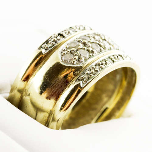 STRIKING VINTAGE BROADBAND 9CT YELLOW GOLD AND CUBIC ZIRCONIA RING. 375. HEAVY - 6,87 grams!