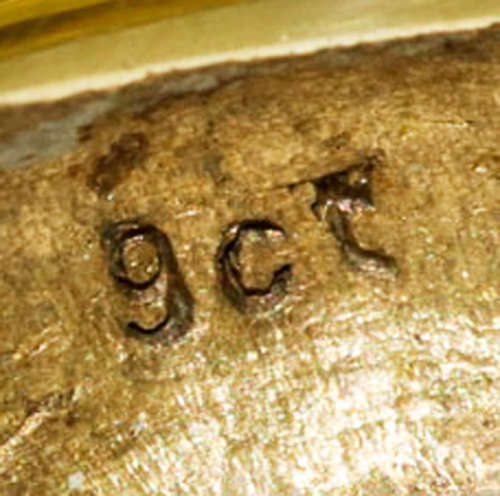 STRIKING VINTAGE BROADBAND 9CT YELLOW GOLD AND CUBIC ZIRCONIA RING. 375. HEAVY - 6,87 grams!