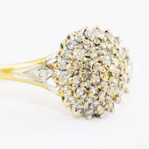 VINTAGE 0,33ct DIAMOND TIERED CLUSTER 9CT YELLOW GOLD RING. WELL HALLMARKED JEWELLER CERT R12`800