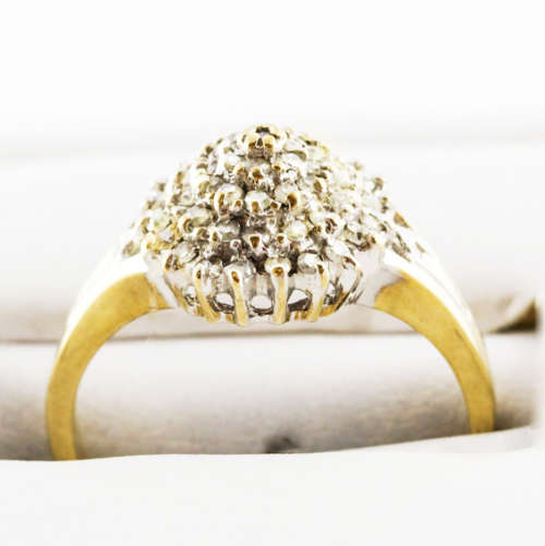 VINTAGE 0,33ct DIAMOND TIERED CLUSTER 9CT YELLOW GOLD RING. WELL HALLMARKED JEWELLER CERT R12`800