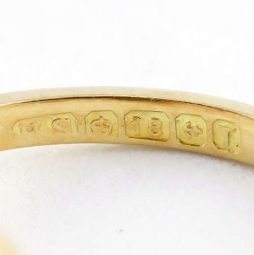 STRIKING VINTAGE DEEP BLUE SAPPHIRE AND DIAMOND 18CT YELLOW AND WHITE GOLD RING. INCL CERT R16`500