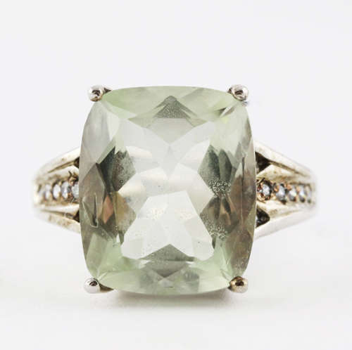FABULOUS LARGE VINTAGE NATURAL EMERALD-CUT GREEN AMETHYST SOLITAIRE STERLING SILVER RING