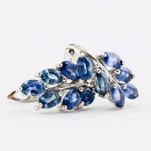 BEAUTIFUL SOLID STERLING SILVER CORNFLOWER BLUE SAPPHIRE GEMSTONE STUD EARRINGS. CLASSIC ELEGANCE!