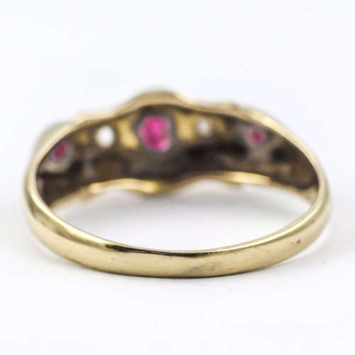 VINTAGE `CHESTER` DESIGN RUBY AND DIAMOND 18CT YELLOW GOLD RING