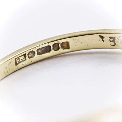 SLENDER DIAMOND HALF ETERNITY 9CT YELLOW AND WHITE GOLD RING. 375. `ILLUSION` SETTING