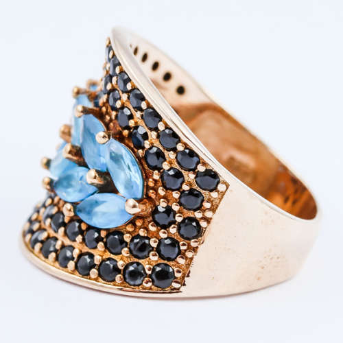 STRIKING  ELECTRIC BLUE APATITE AND BLUE SPINEL GEMSTONE ROSE GOLD-HUED STERLING SILVER RING. 925.