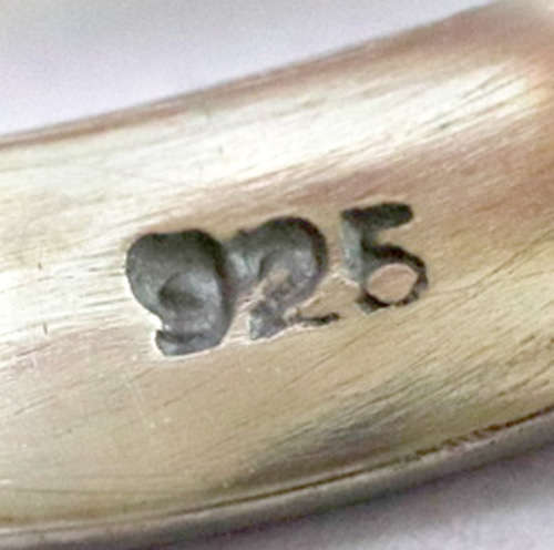 GLORIOUS LARGE OVAL LABRADORITE CABOCHON STERLING SILVER RING. 925. STRONG COLOUR!