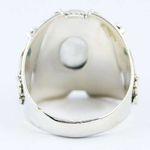 FASCINATING MOONSTONE GEMSTONE RING IN SOLID STERLING SILVER. TACTILE DECORATIVE DETAILING