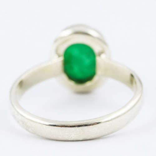 SIMPLE STERLING SILVER RING WITH SOLITAIRE EMERALD CABOCHON. 925. STRONG COLOUR, NATURAL EMERALD