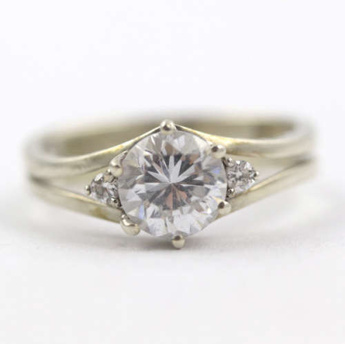 VINTAGE CUBIC ZIRCONIA STERLING SILVER STACKABLE RINGS. BEAUTIFULLY CRAFTED. 925.