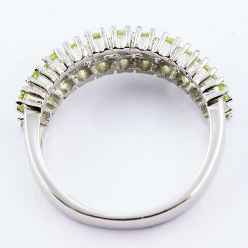 PRETTY PERIDOT GEMSTONE STERLING SILVER RING. INTERESTING DOUBLE STRAND HALF-ETERNITY STYLE