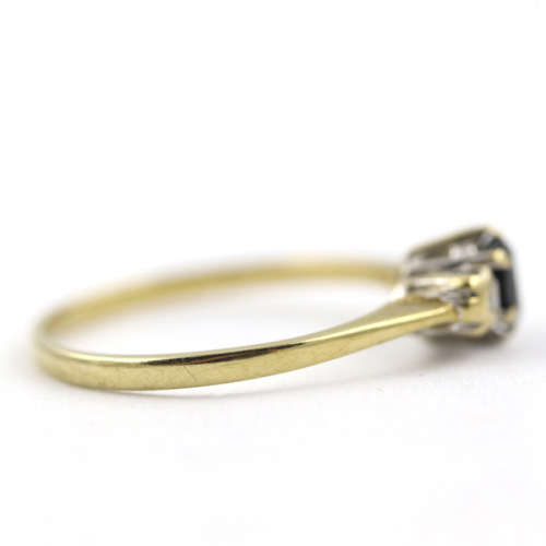 DAINTY OVAL SAPPHIRE AND DIAMOND 9CT YELLOW AND WHITE GOLD RING. * JEWELLER EVALUATION R12`000 *