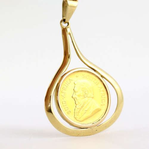COLLECTABLE VINTAGE 1/10th KRUGERRAND PENDANT ON 52CM CURB CHAIN. 9K * JEWELLER EVALUATION R22`000 *